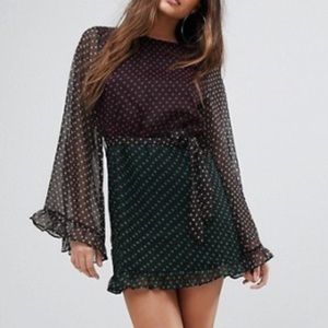 Polka dot cute sleeve dress
